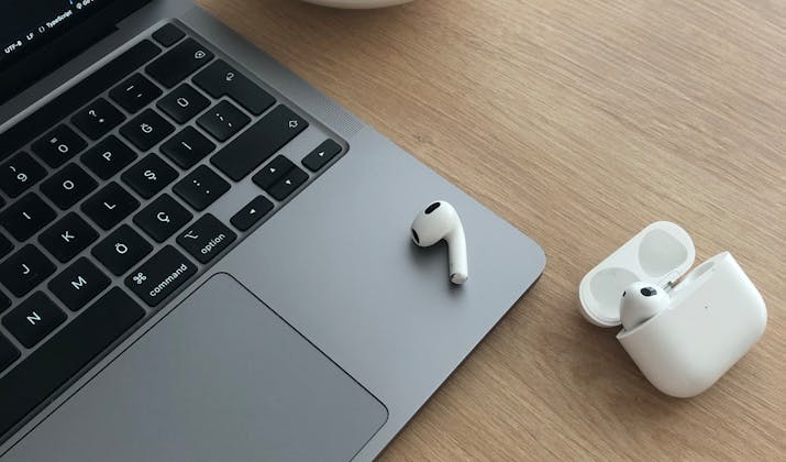 How to Fix the Issue of Airpods Pro One Ear Quieter 2 How to Fix the Issue of Airpods Pro One Ear Quieter 1