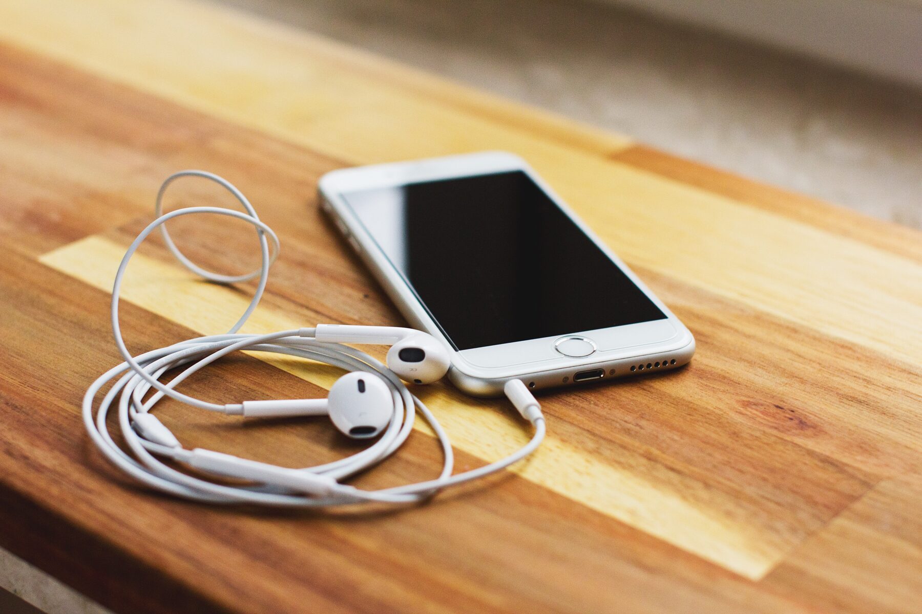 Which Is The Best Ringtone Maker For IPhone 6S? 1 iphone 6s