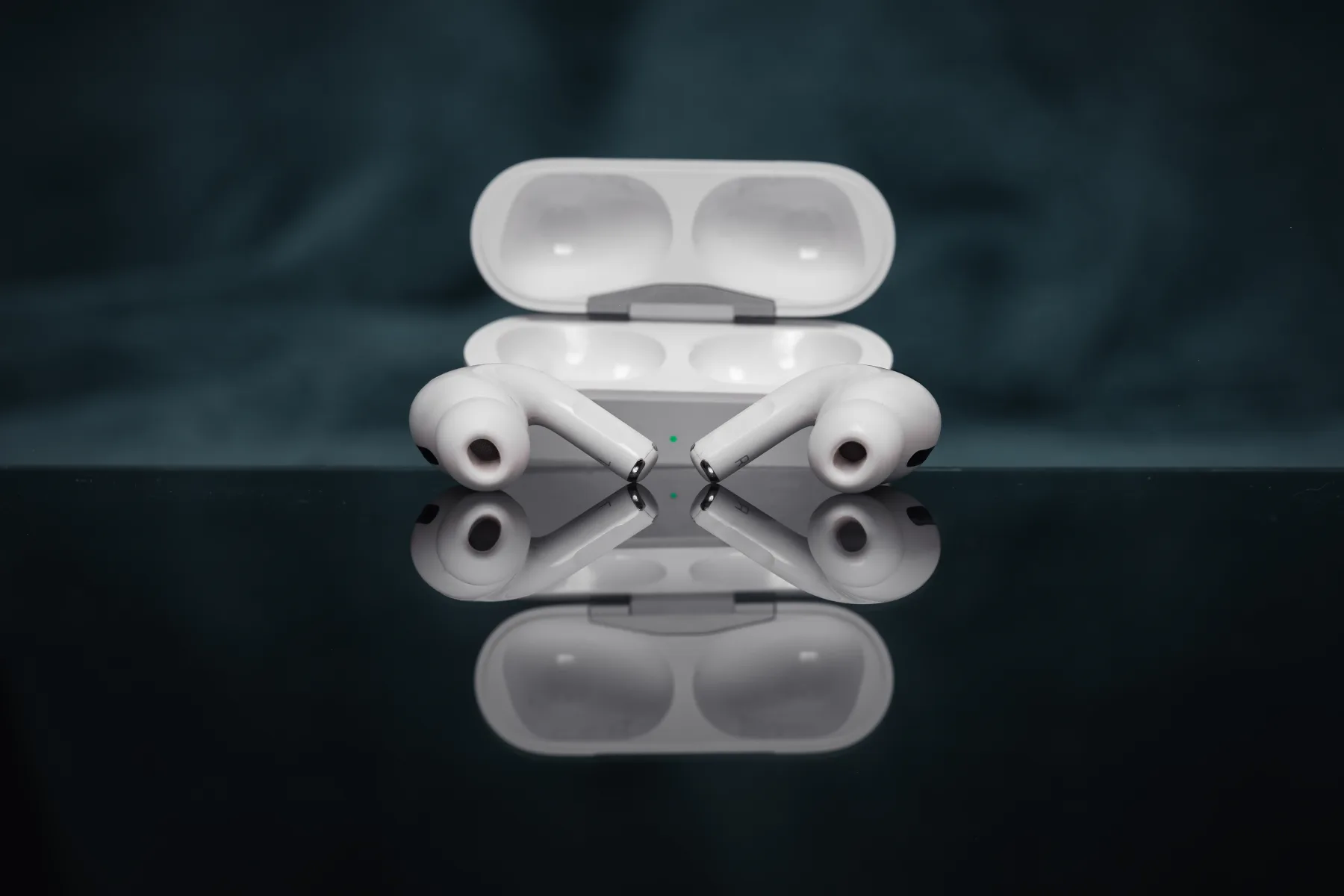 Unlock The Full Potential of Your AirPods Max With Customized EQ Settings 2 Unlock The Full Potential of Your AirPods Max With Customized EQ Settings 1