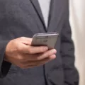 How To Block A Number On Iphone 4 man iphone