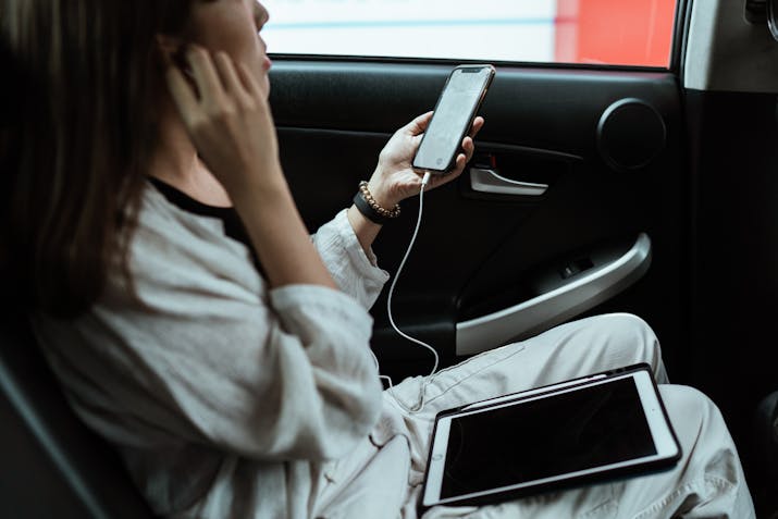 How to Turn Off Pandora 3 Person in car using iPhone with wired earbuds, iPad on lap, streaming music