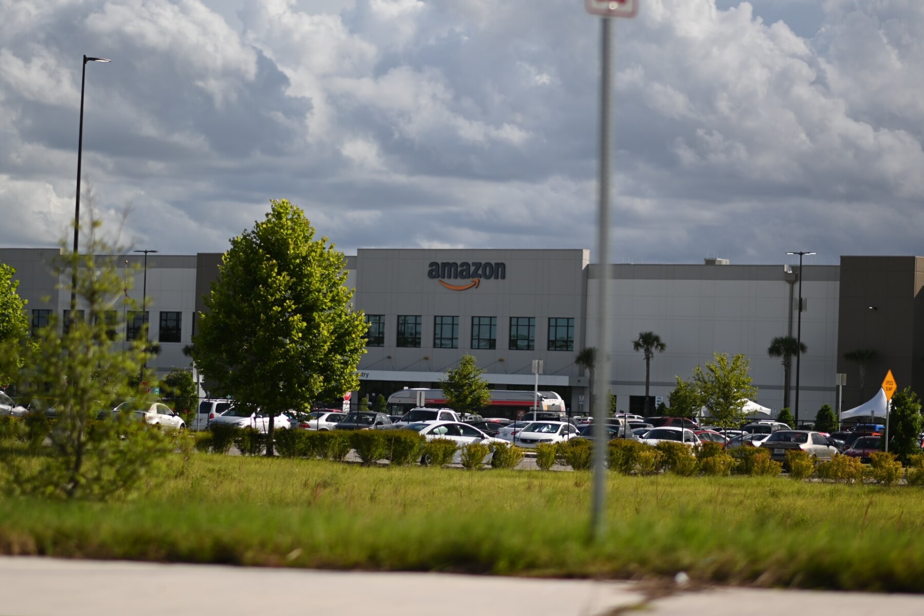 How Many Jobs Can I Apply At Amazon? 1 amazon