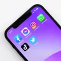 Deleting Social Media Pros & Cons 3 social-media