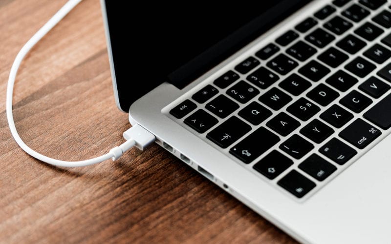 Why Won't My MacBook Air Charge? 2 Why Won't My MacBook Air Charge? 1