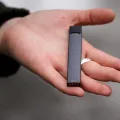 How to Charge Your Juul Without the Charger 6 How to Charge Your Juul Without the Charger 5