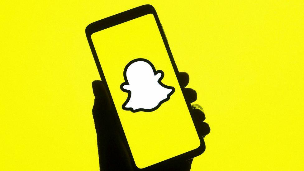how to make your snapchat dark mode on iphone how to make your snapchat dark mode on iphone