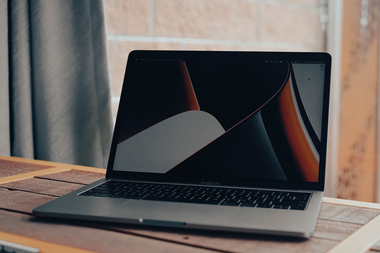 Can You Use an 87W Charger with a MacBook Pro 13? 2 Can You Use an 87W Charger with a MacBook Pro 13? 1
