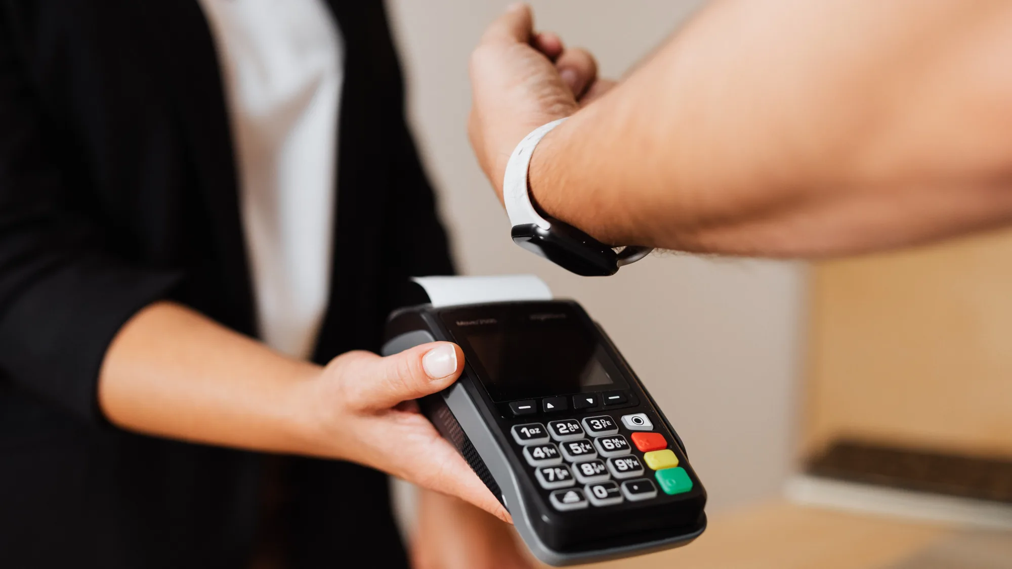 How to Pay with Your Apple Watch Without Your iPhone 2 How to Pay with Your Apple Watch Without Your iPhone 1