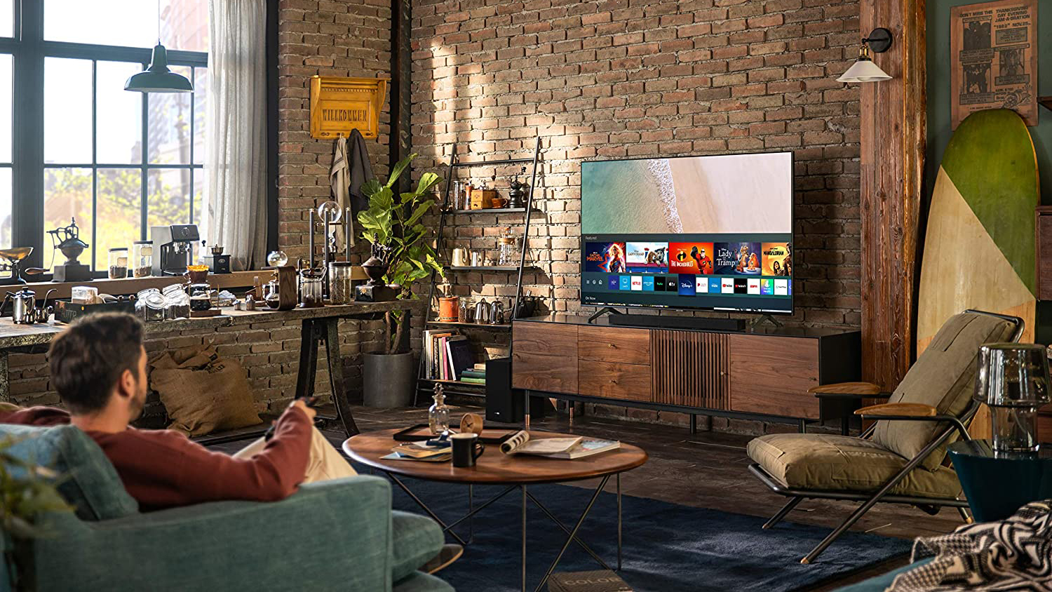 How Much Does a 70-Inch TV Weigh? 2 How Much Does a 70-Inch TV Weigh? 1