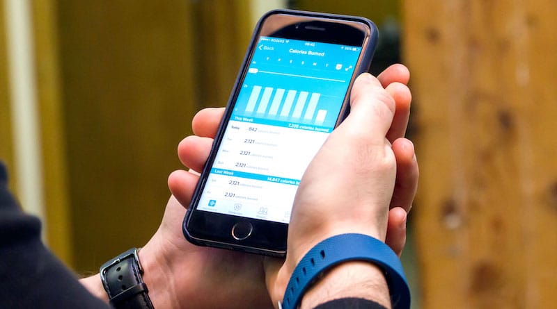 How to Pair Your Fitbit Charge 3 with Your Phone 2 How to Pair Your Fitbit Charge 3 with Your Phone 1