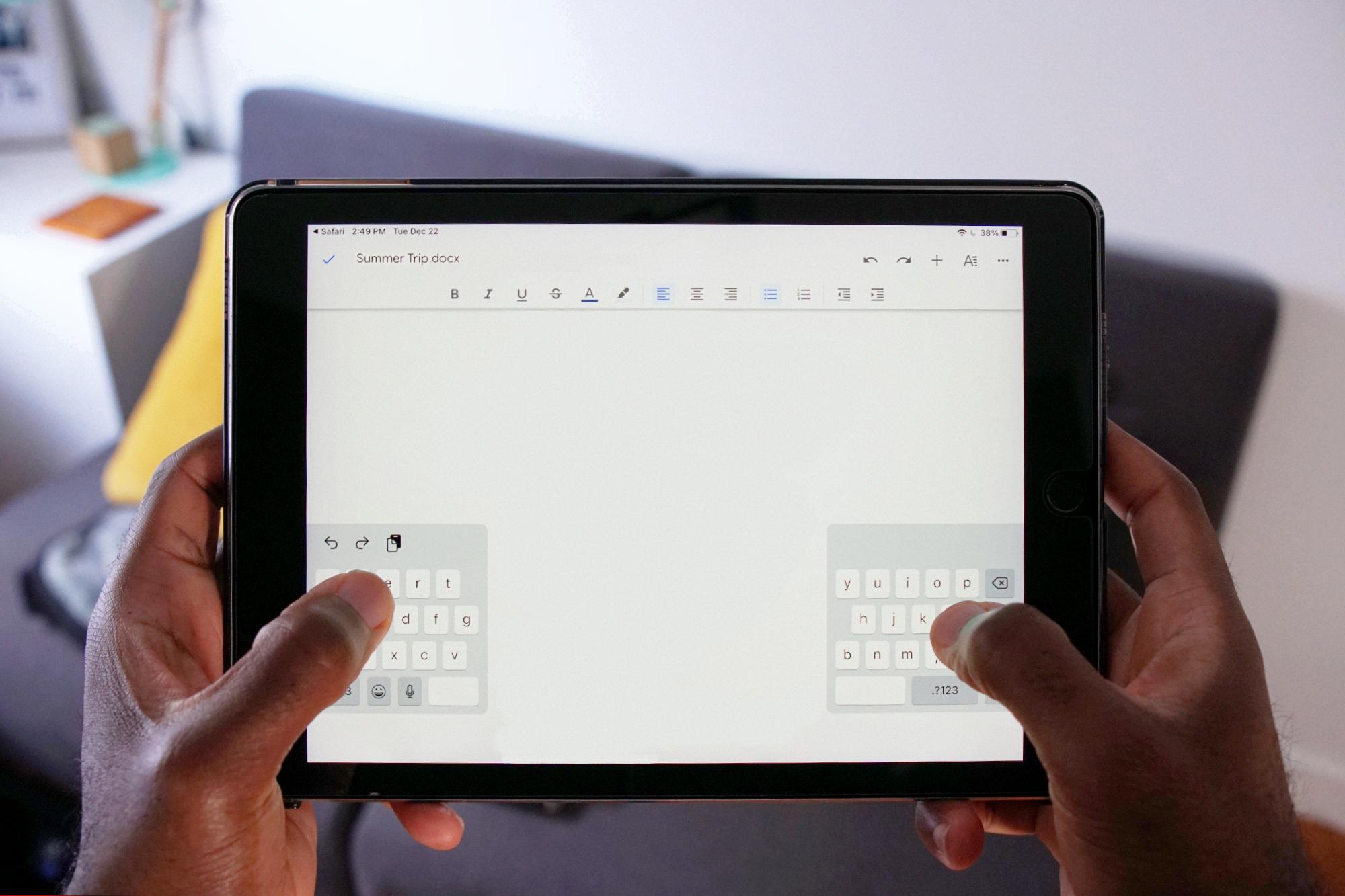 why is keyboard split on ipad why is keyboard split on ipad