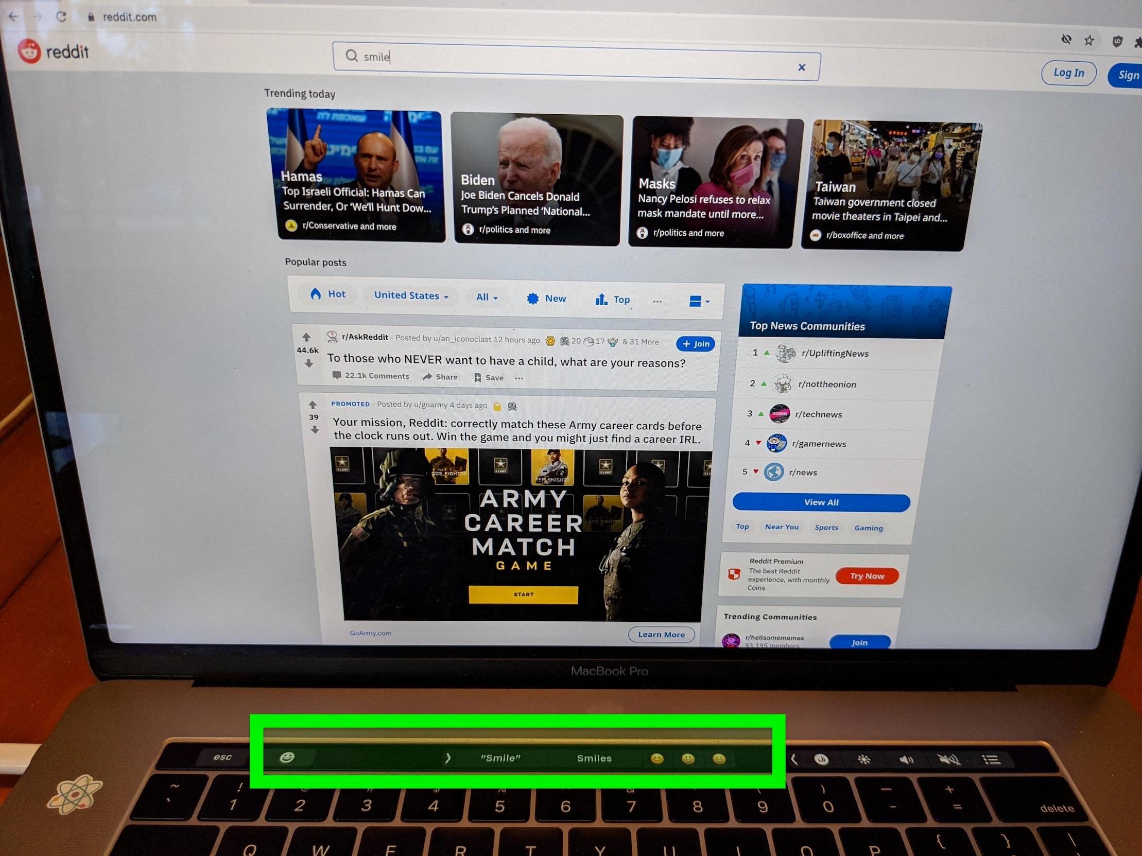 emojis not showing up on touch bar emojis not showing up on touch bar