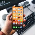 iOS App Hacker: Unveiling the Vulnerabilities of Apple's Operating System 4 iOS App Hacker: Unveiling the Vulnerabilities of Apple's Operating System 3