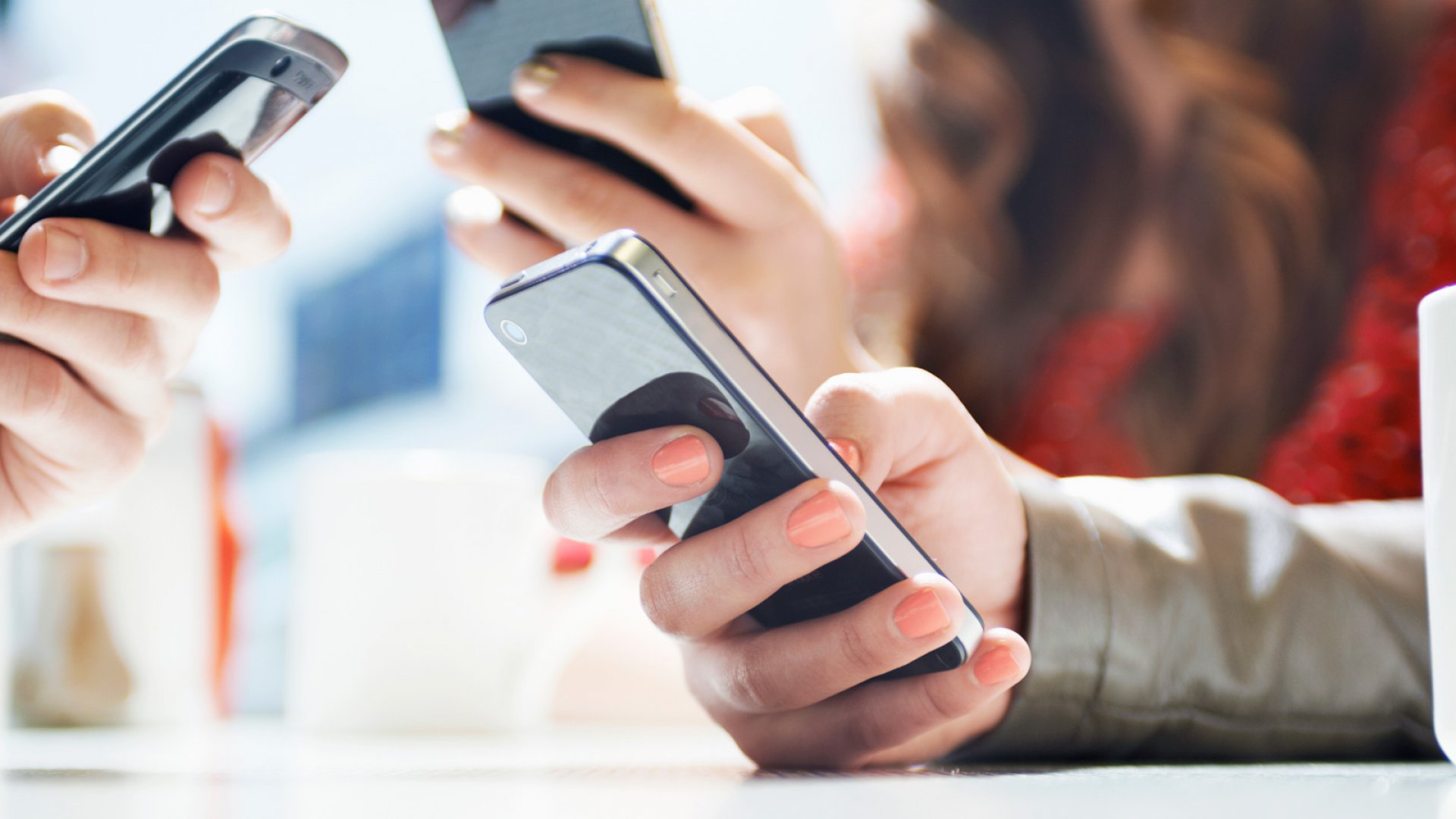 Can iPhone Users See When Android Users Are Typing? 2 Can iPhone Users See When Android Users Are Typing? 1