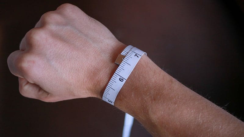 How Big Is the 40mm Apple Watch? 6 How Big Is the 40mm Apple Watch? 5