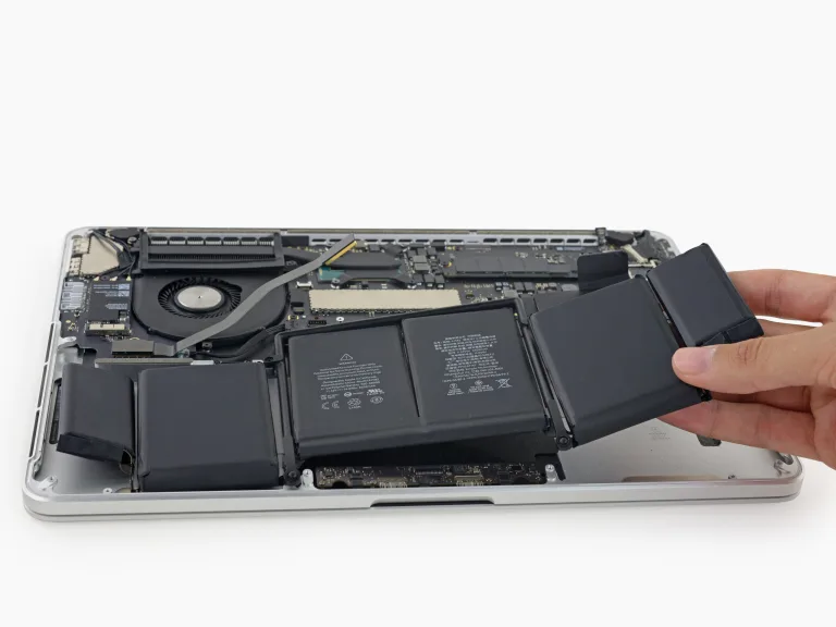 2015 MacBook Pro Battery Replacement Tips 17