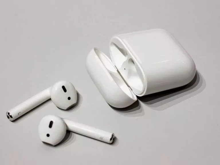 Do Airpods Work Without Case ? 3