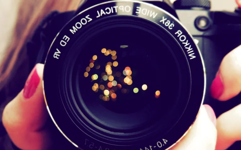 Close Camera: A Guide to Capturing Intimate Shots! 11