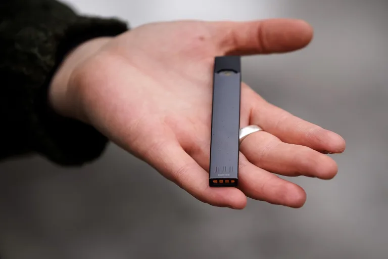 How to Charge Your Juul Without the Charger 11