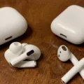 How to Clean Your AirPods Microphone 10