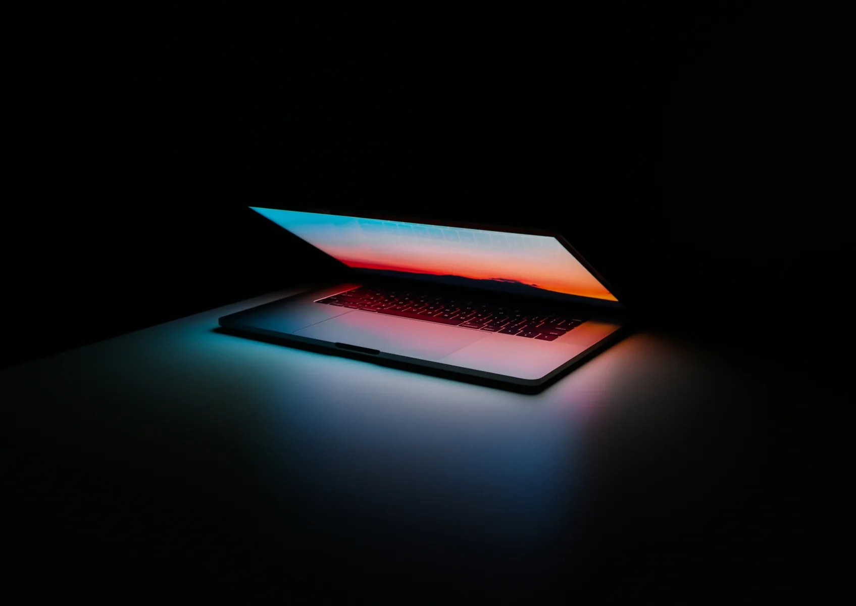 The Benefits of Keeping Your Laptop on When Closed 1