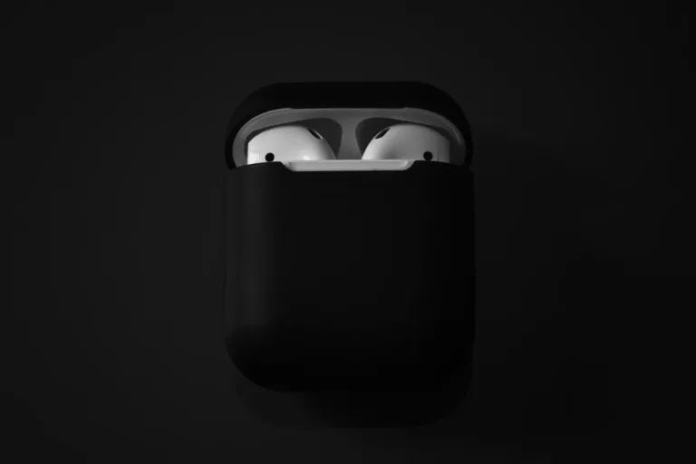 How to Prevent and Treat AirPods Pro Case Scratches 1