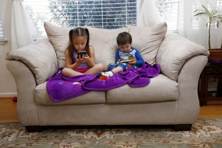 How to Block Wi-Fi on Your Child's iPhone 6
