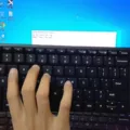 How to Connect Logitech K540 Keyboard to Your Computer 1