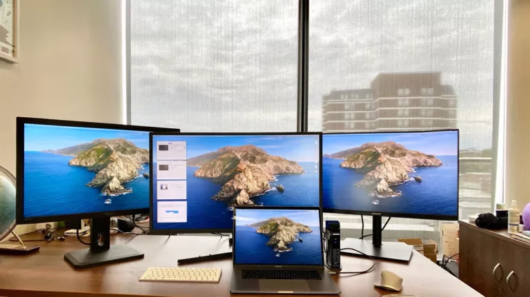 How to Connect Macbook to 3 External Monitors 3