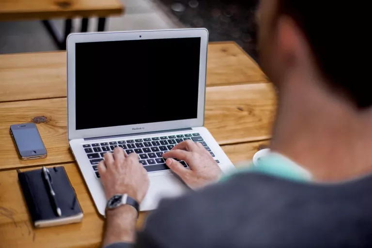 Cool Things to Do on Your MacBook Air 7