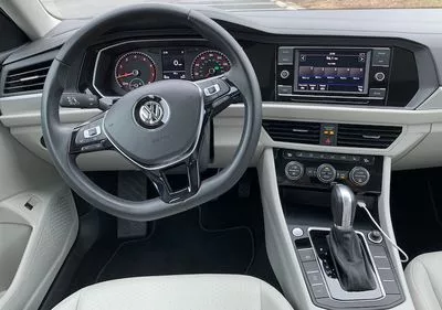 Uncovering the USB Location in the 2020 Volkswagen Jetta 19
