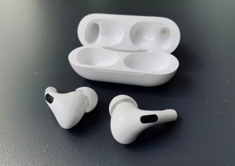 How to Test Airpod Surround Sound Experience 3