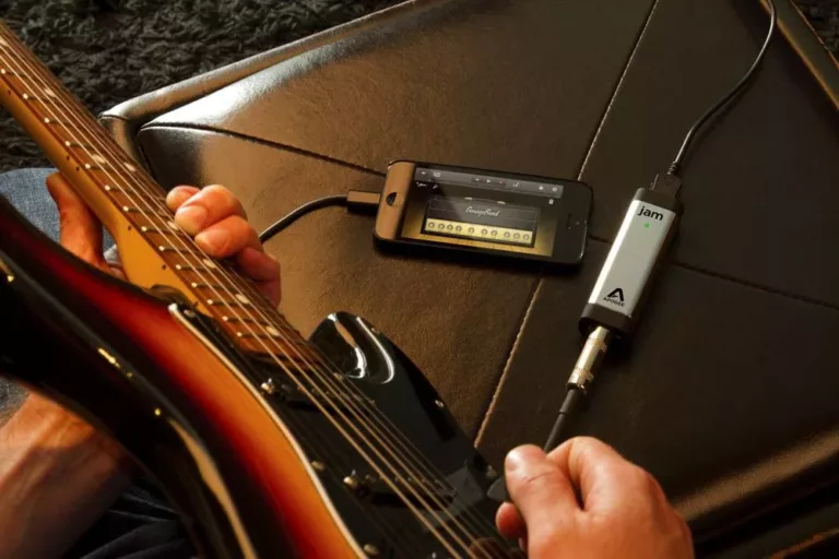 How to Plug Your Guitar Into Your iPhone 3