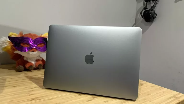 The Warranty Benefits of Apple Laptops 15