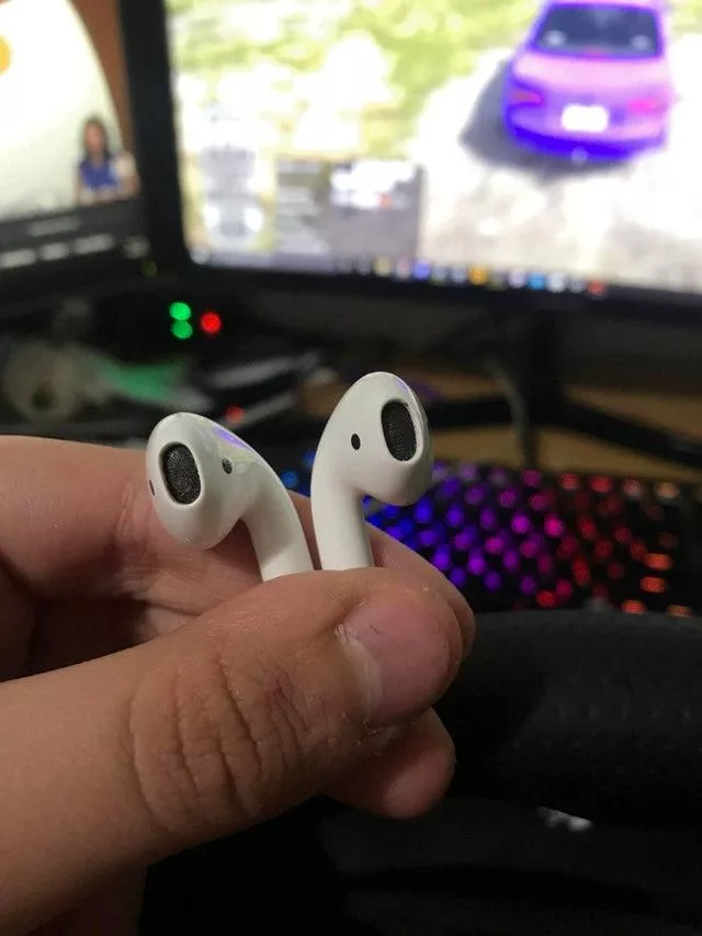 How Earwax Can Clog Your AirPods Mesh 13