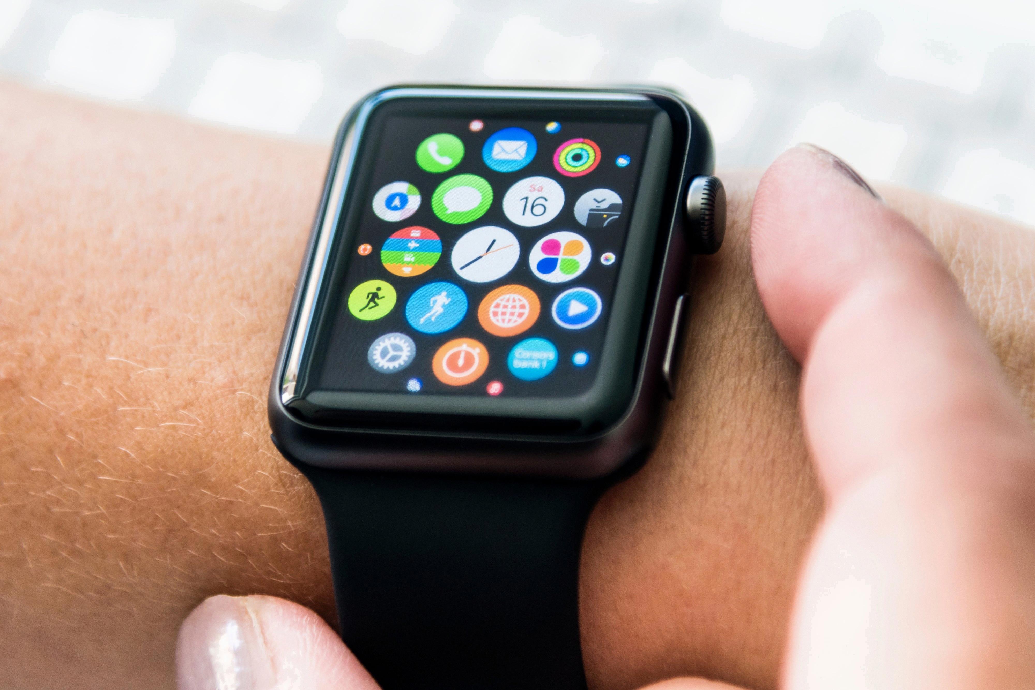 Friends Interface on Apple Watch 3