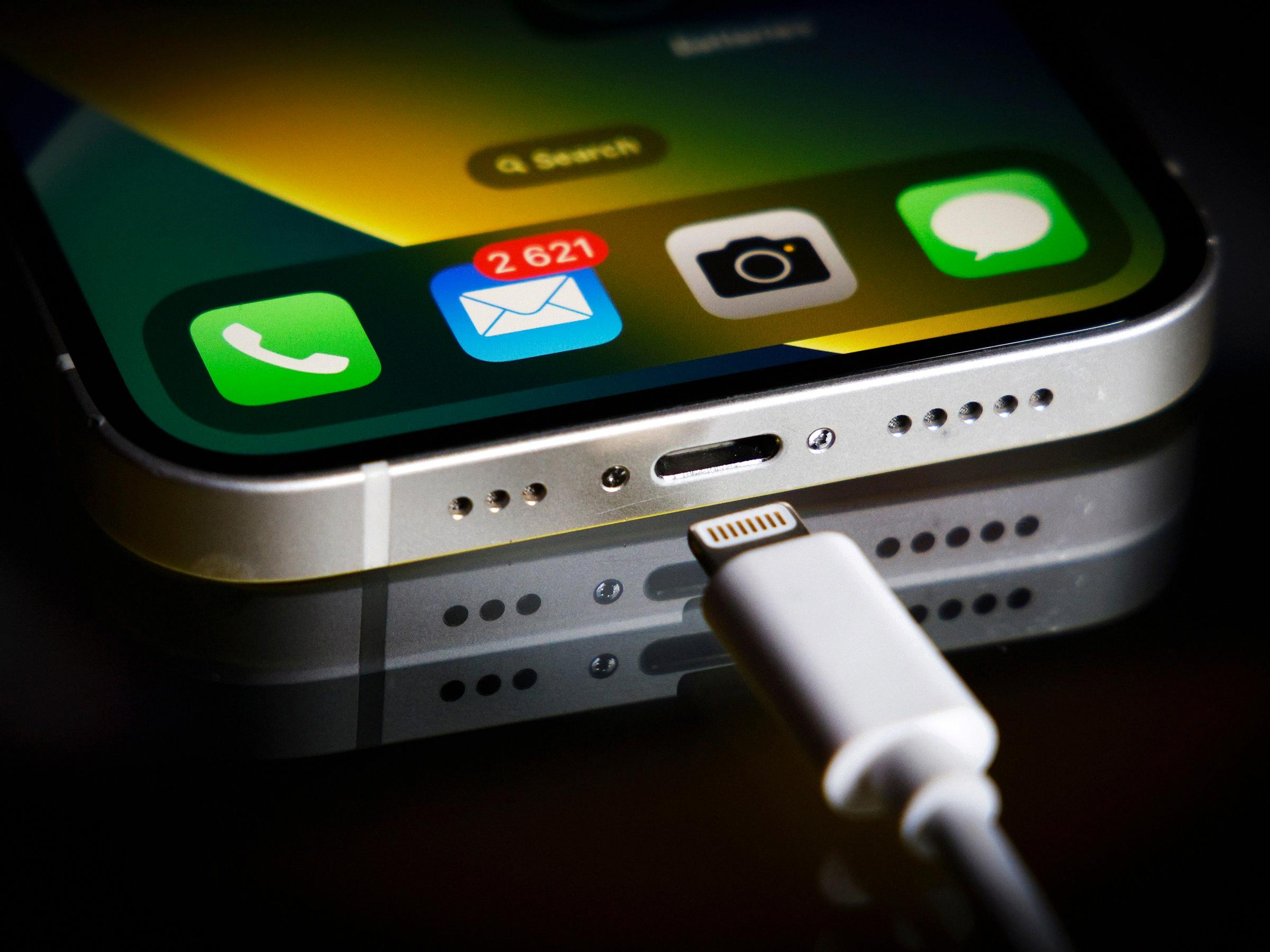 how to get water out of charger port iphone