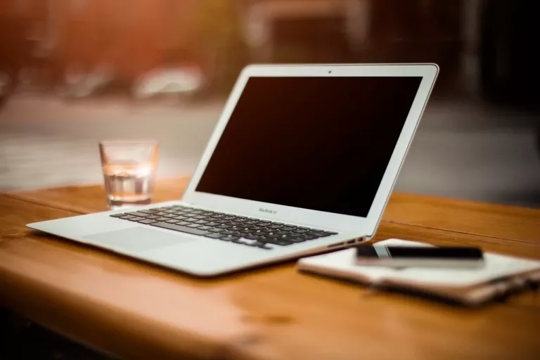 How to Reboot your MacBook Air 3