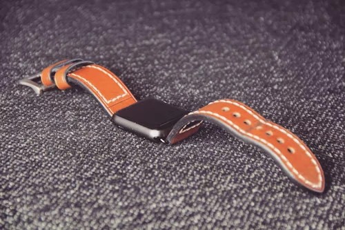 How to Eliminate Apple Watch Band Smells 2 How to Eliminate Apple Watch Band Smells 1