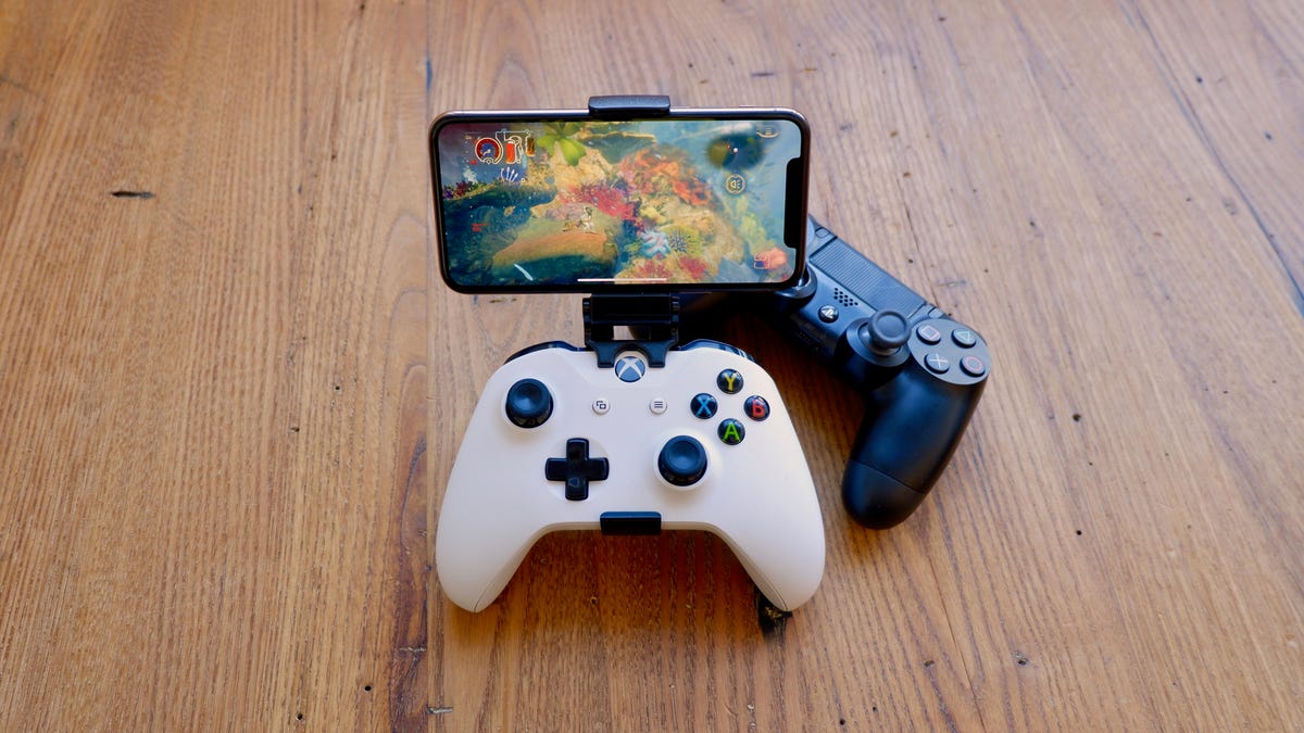 How to Connect Xbox to Your iPhone 2 How to Connect Xbox to Your iPhone 1