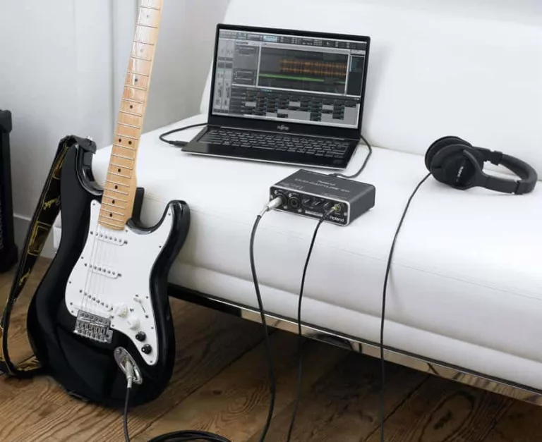 How to Plug Guitar Into Your iPad 3