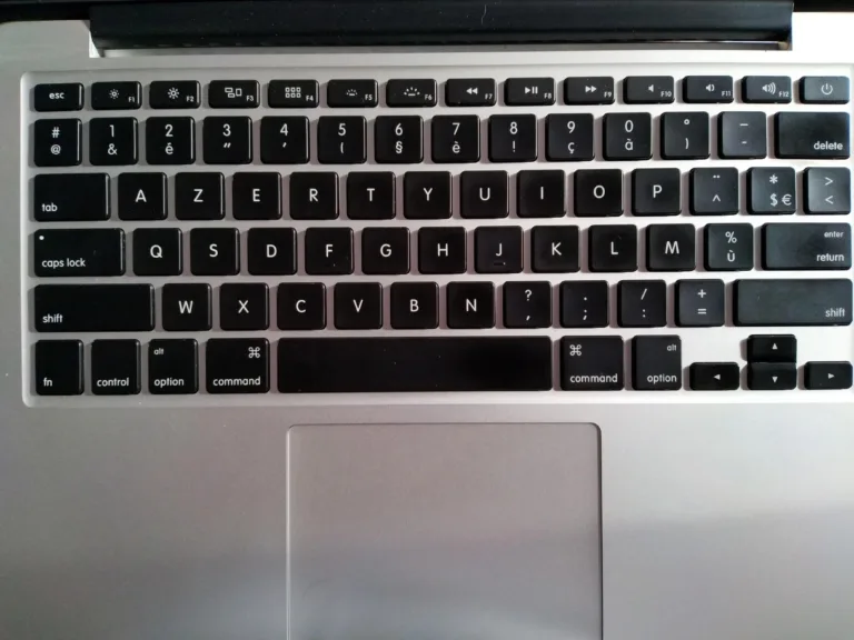 How To Clean Your Macbook Keyboard Keys 13