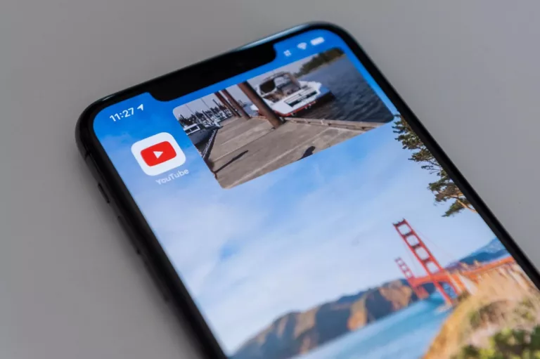 How To Stop Youtube App From Automatically Opening On iPhone 12