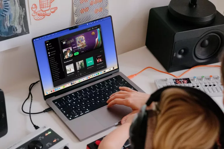 How To Update Spotify On Macbook 13