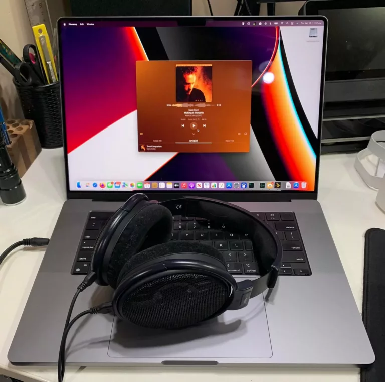 How To Use Headphones With Macbook Pro 9