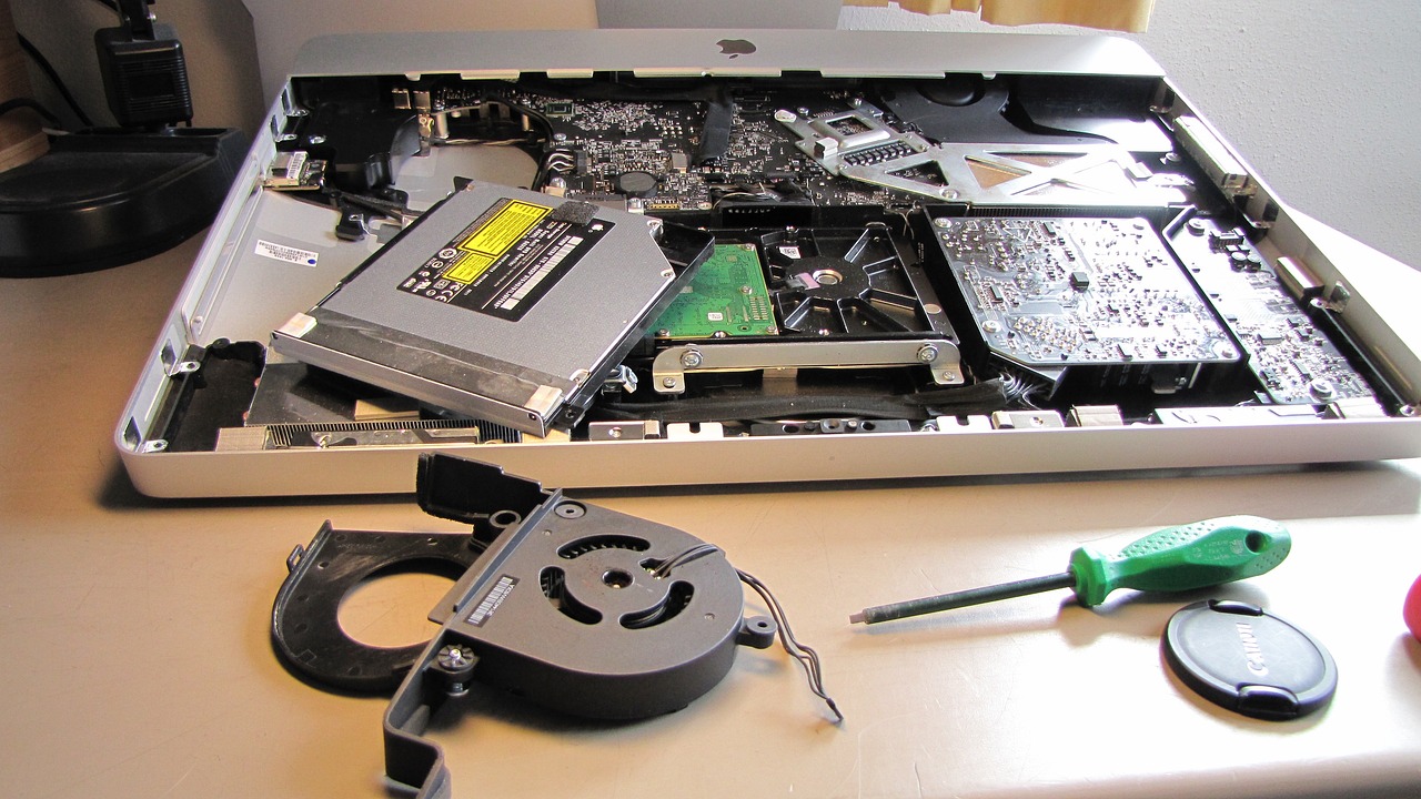 How to Clean Your iMac Fan 1