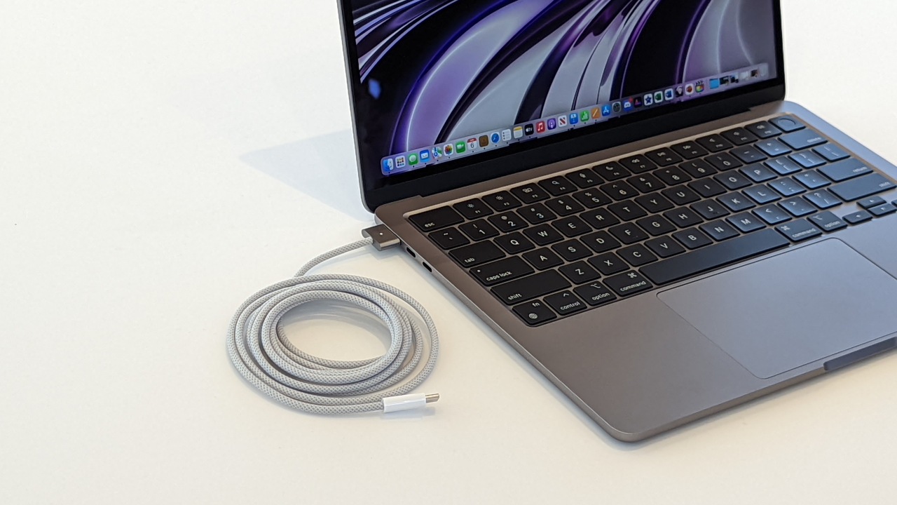 Unlock Maximum Charging Speed With the Right Mac Charger Watts DeviceMAG