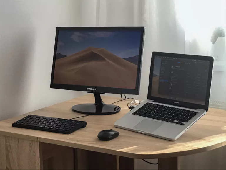 How to Turn Off Your Macbook Screen When External Monitor is Connected? 3