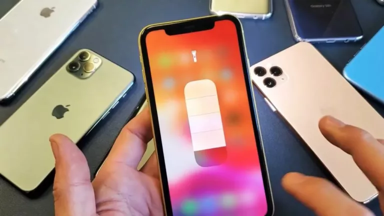 How to Turn Off Your iPhone 11's Flashlight? 19