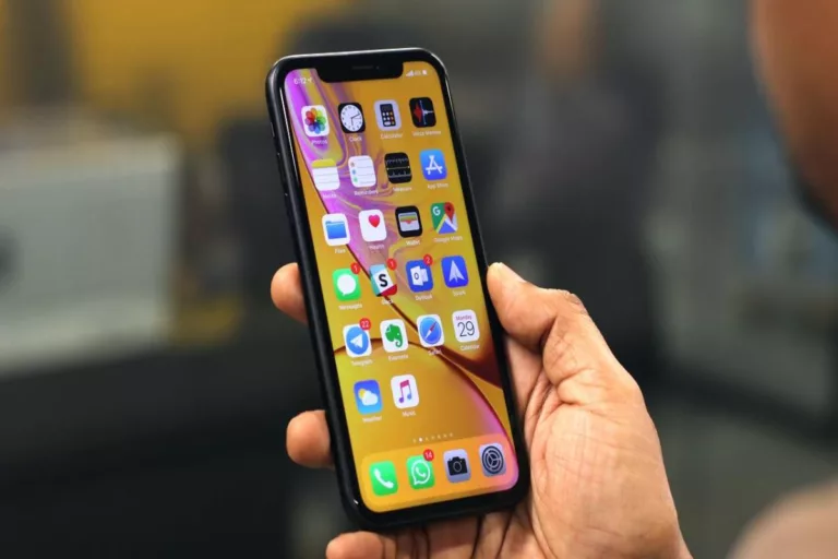 How To Fix Your iPhone XR Stuck in Restart Loop 13